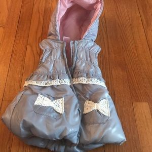 Girls hooded vest